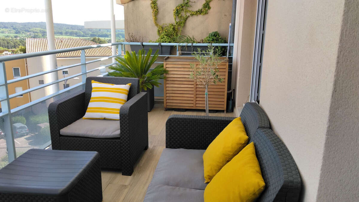 Appartement à VENELLES