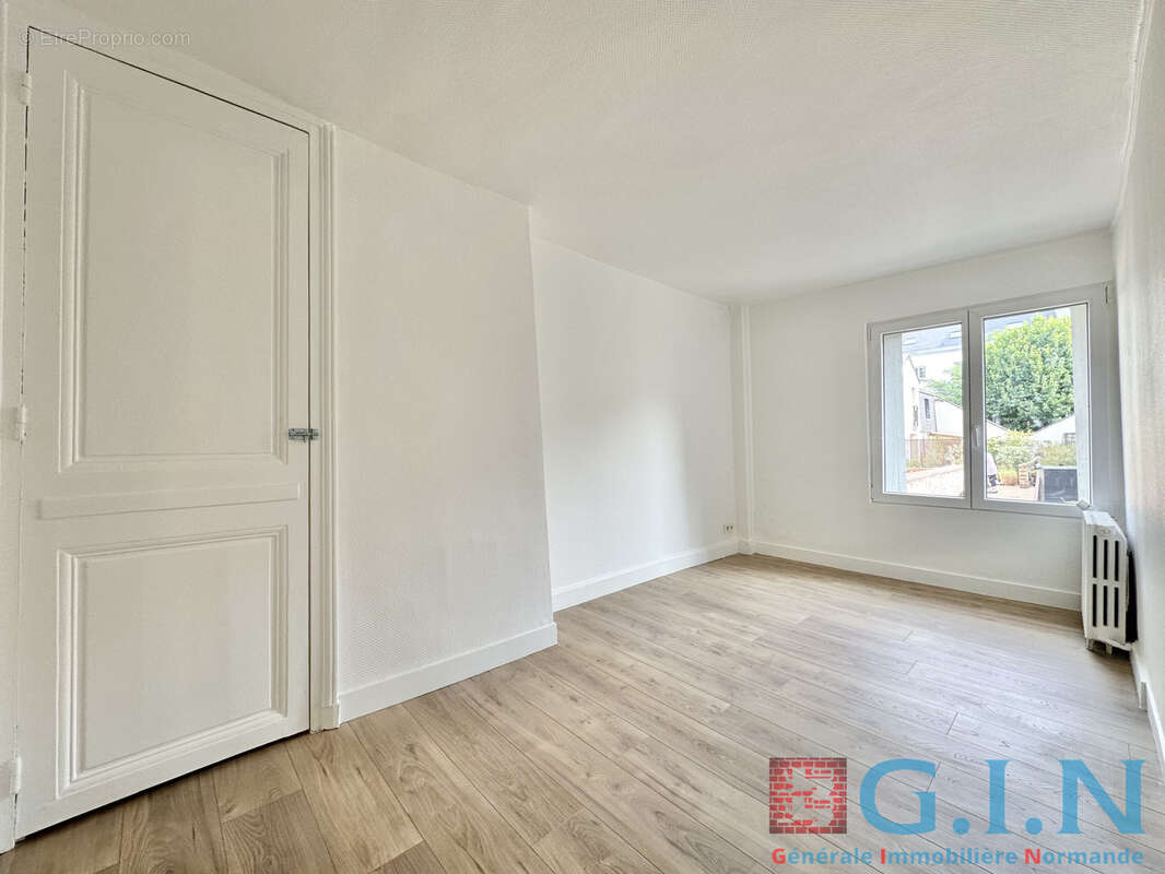 Rouen secteur prefecture / place du vieux-marche / appartement 4 chambres - photo 14