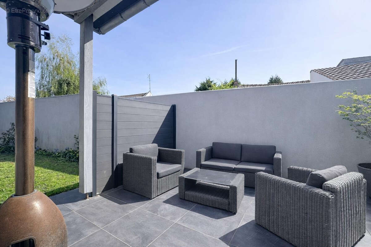 Maison à COURRIERES