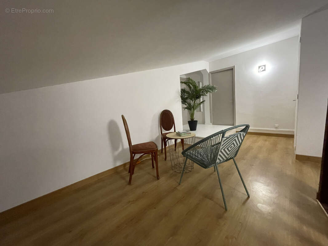 Maison à LES SALLES-SUR-VERDON