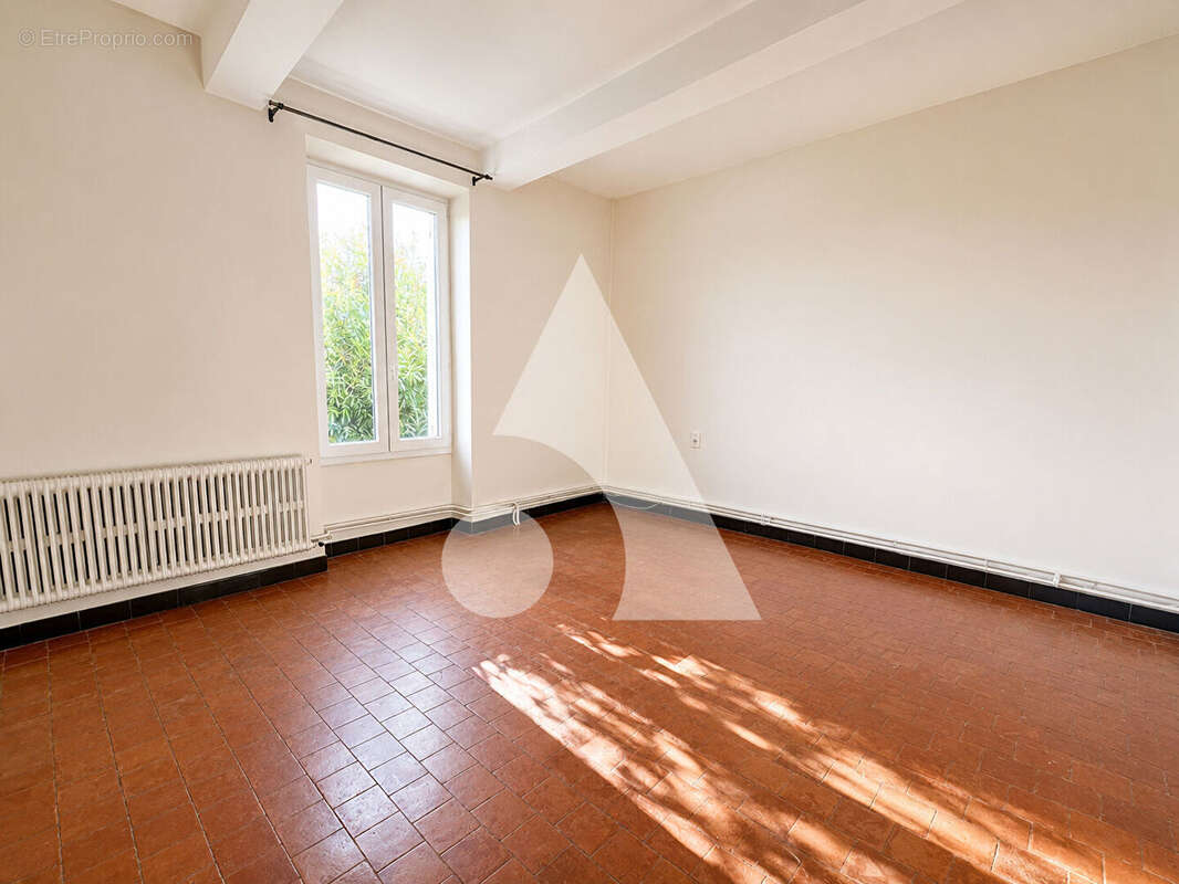 Maison à JONQUIERES