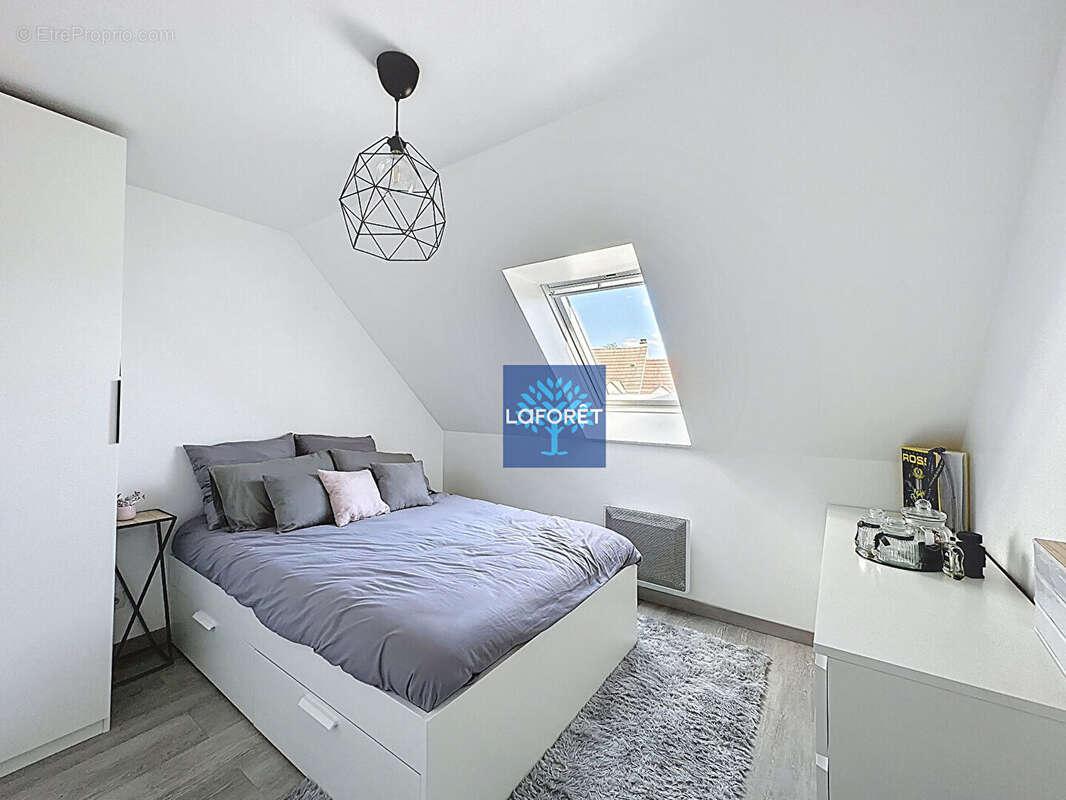 Maison à MAROLLES-EN-HUREPOIX