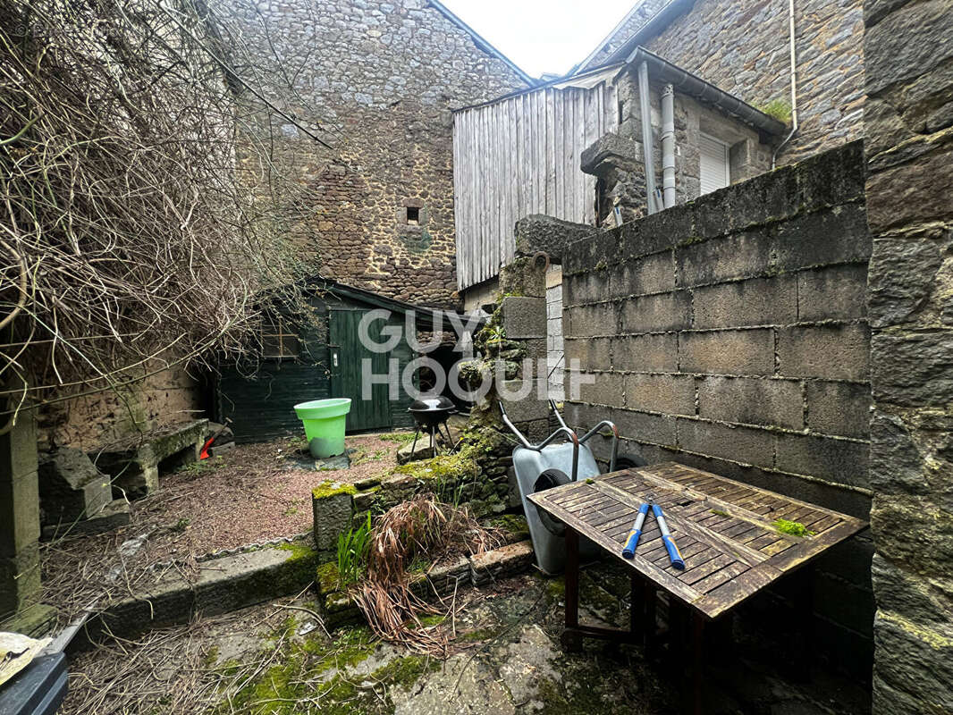 Maison à SAINT-PIERRE-DE-PLESGUEN