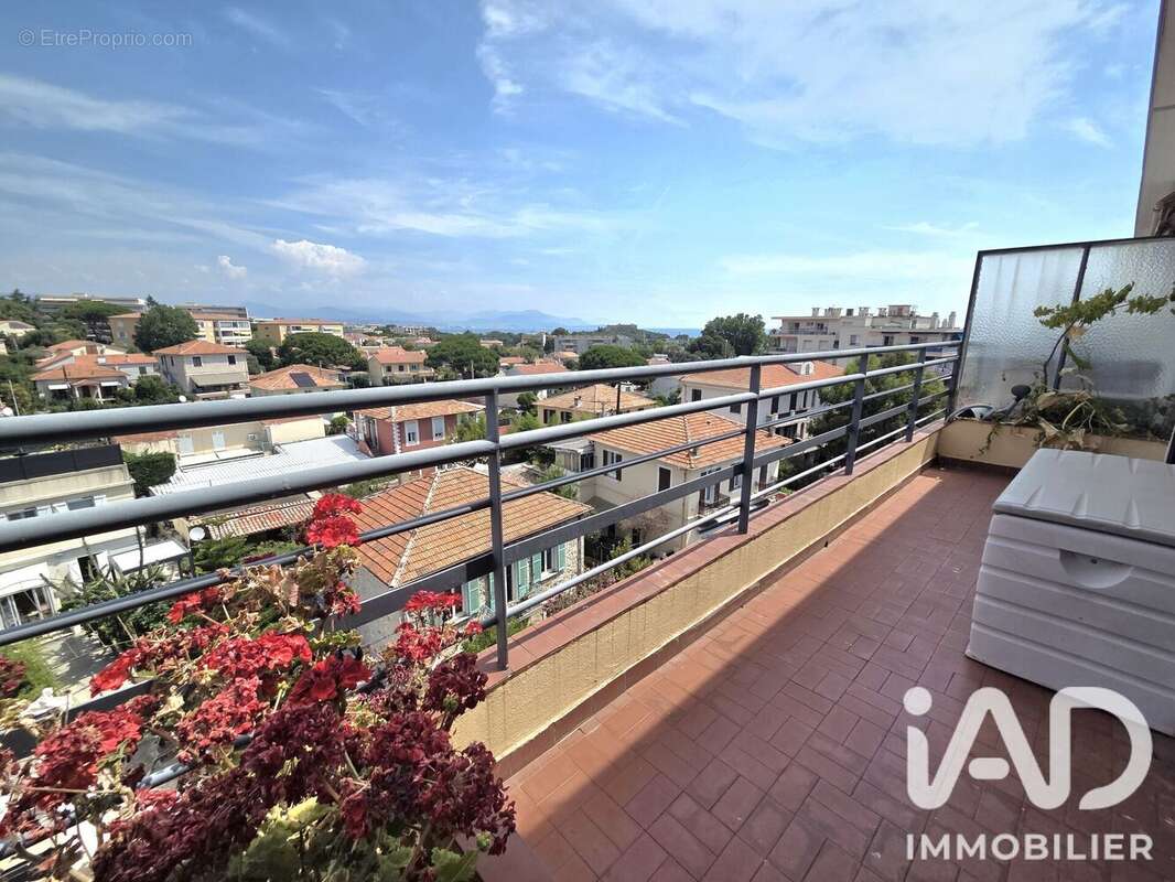 Appartement 56 m² à Antibes  - photo 2