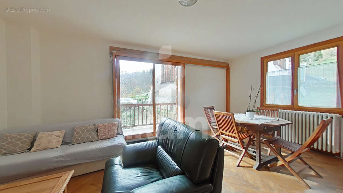 Maison à LA LECHERE