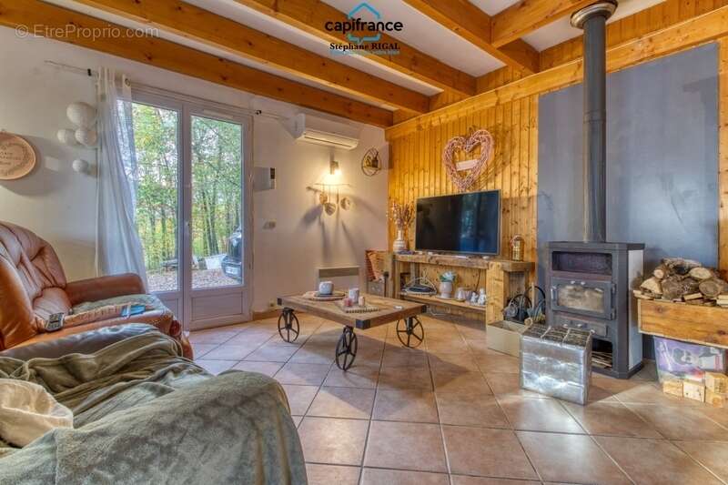 Maison à MONTCABRIER