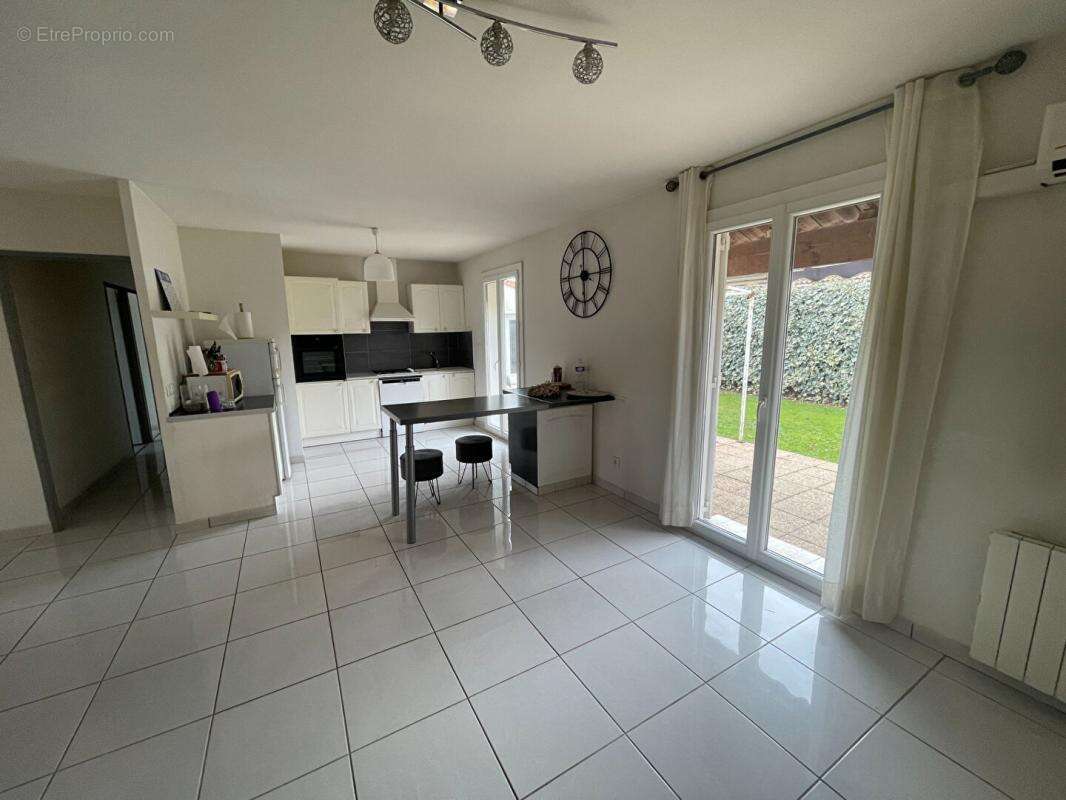 Maison à COURNONTERRAL