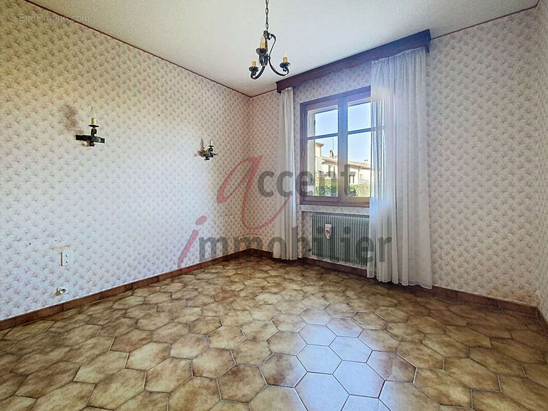 Maison à ROBION