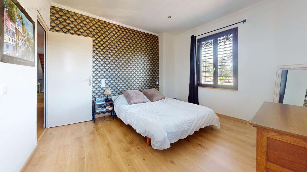 Appartement à LENTILLY