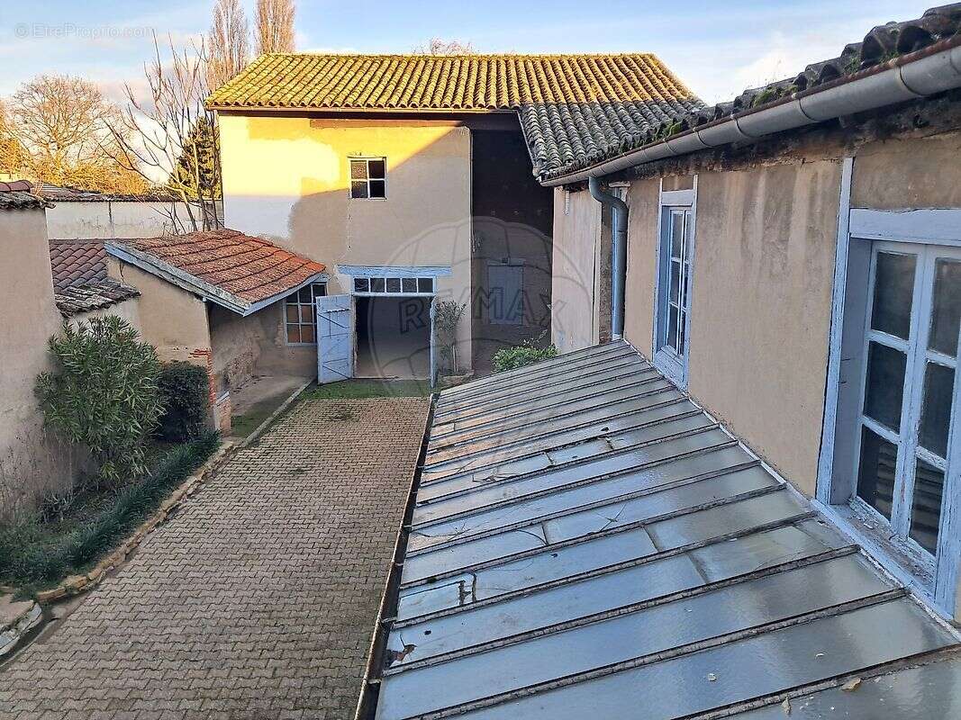 Maison à SAINT-GEORGES-DE-RENEINS