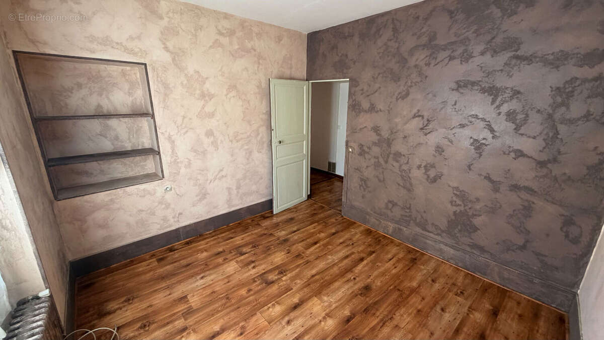 Appartement à MEZIERES-SUR-SEINE
