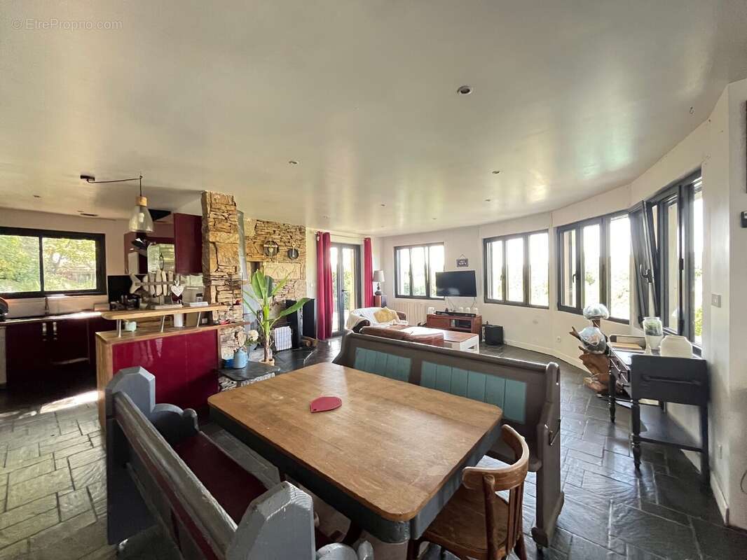 Maison à BONREPOS-SUR-AUSSONNELLE