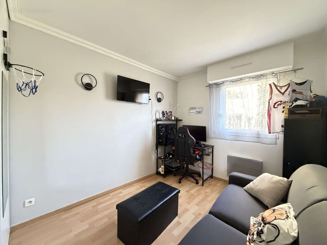 Appartement à CARROS