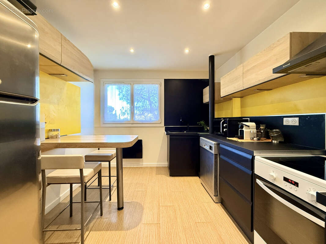 Appartement à MARSEILLE-9E