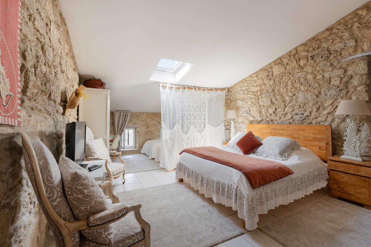 Château médiéval XII e Siecle rénové entre mer et Montagne avec vue  en 360 degrés sur la vallée verdoyante - photo 34