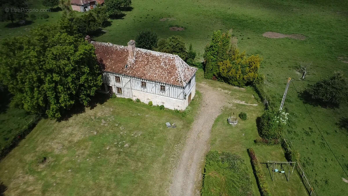 Manoir de Caractère Pierre et Colombages - 7 pièces dont 5 chambres - Dépendance - photo 7