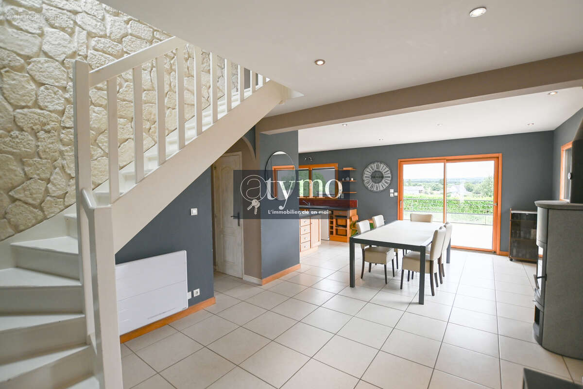 Maison 5 chambres avec gite sur terrain de 1386m2 - photo 3