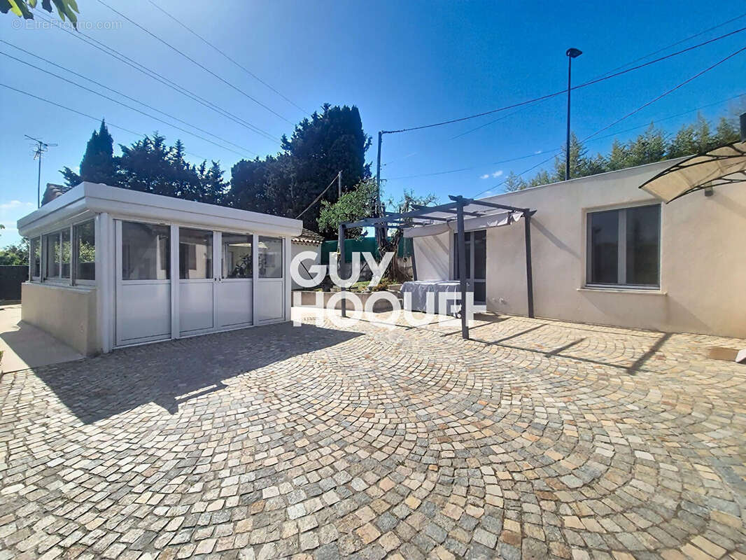 Deux maisons indépendantes 2 et 3 pièces sur 495 m² à Mougins - photo 7