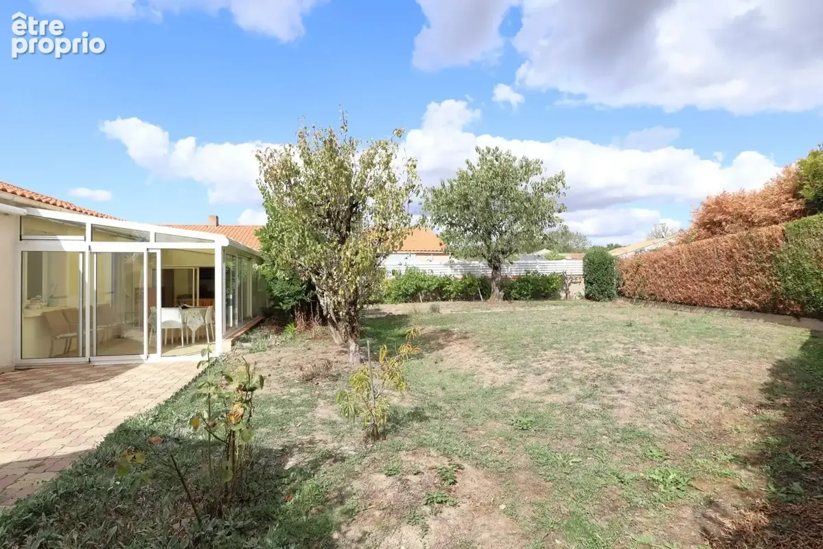 Au CALME d'une IMPASSE, maison de PLAIN-PIED offrant 110 m2 d'habitation - photo 15