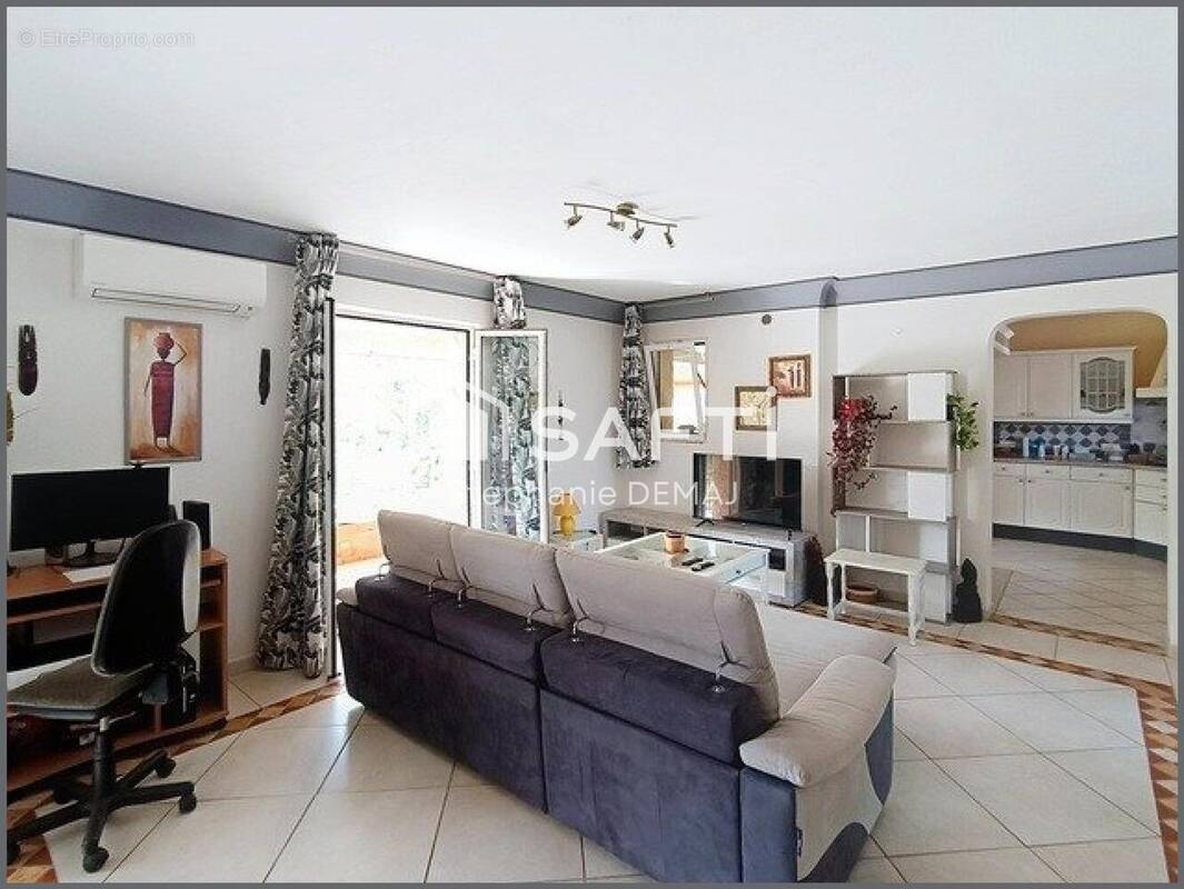 Photo 1 - Maison à LE MUY