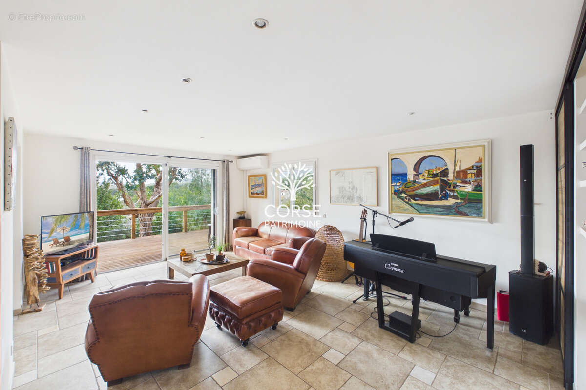 Maison à PORTO-VECCHIO