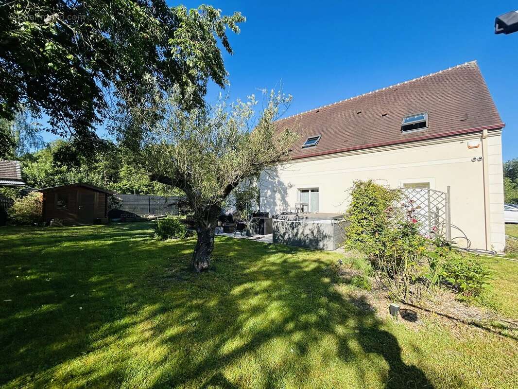 Maison à CHOISY-AU-BAC