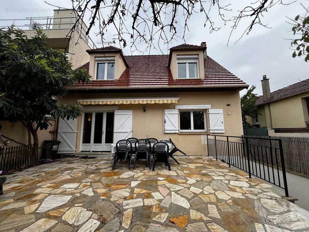 Maison à PIERREFITTE-SUR-SEINE