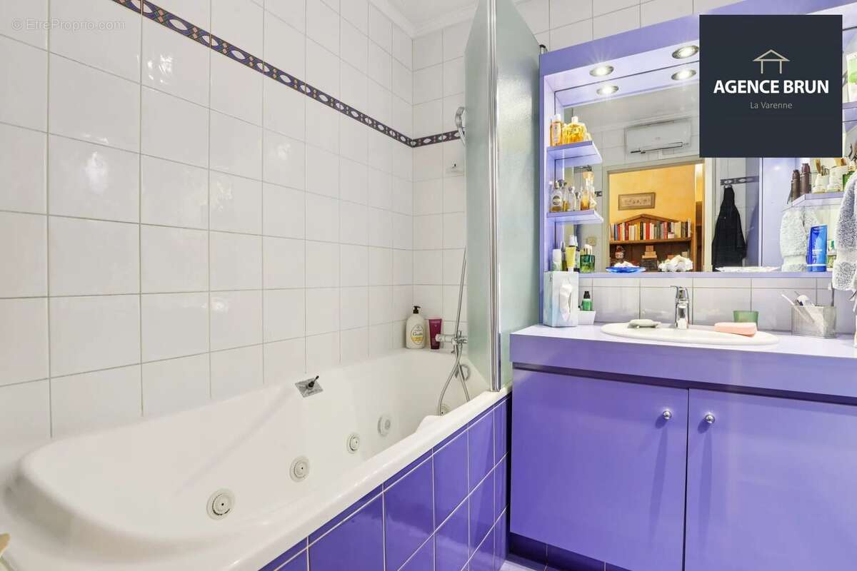 Appartement à SAINT-MAUR-DES-FOSSES