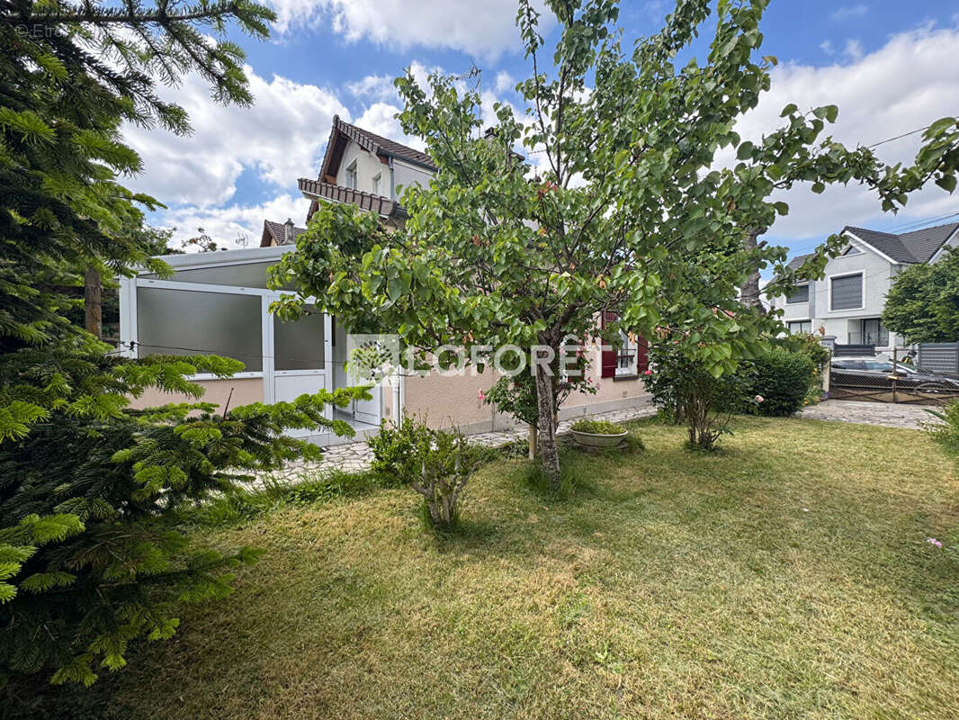 Maison à VILLEMOMBLE