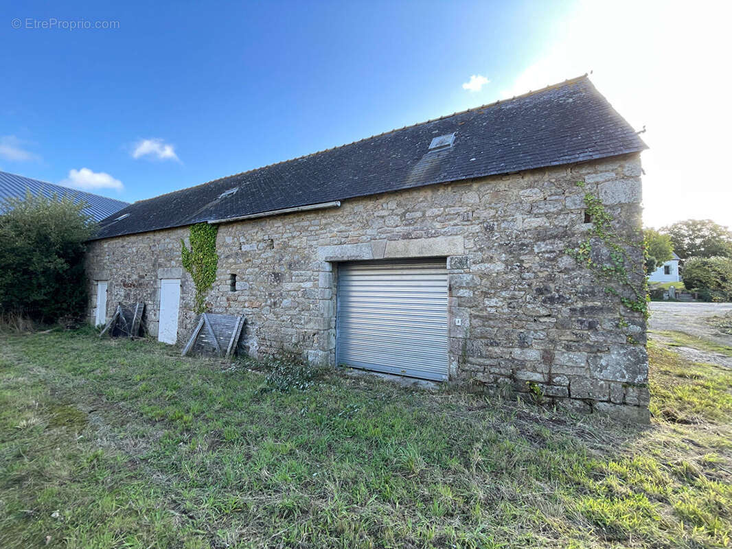 Maison à SAINT-EVARZEC