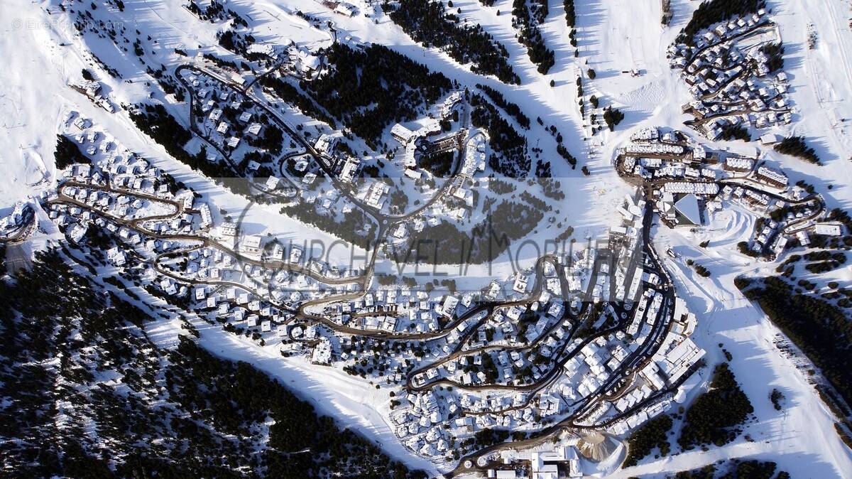 Commerce à LA PERRIERE