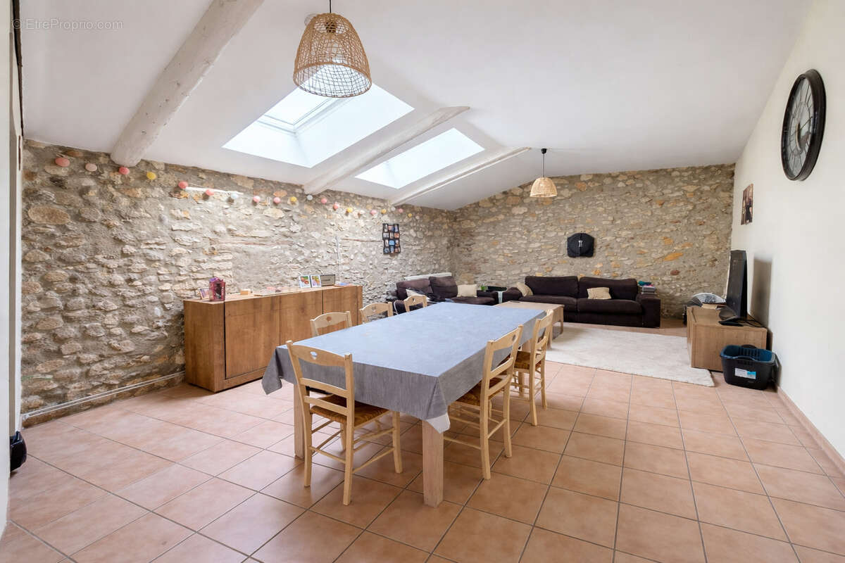 Maison à PIERRELATTE