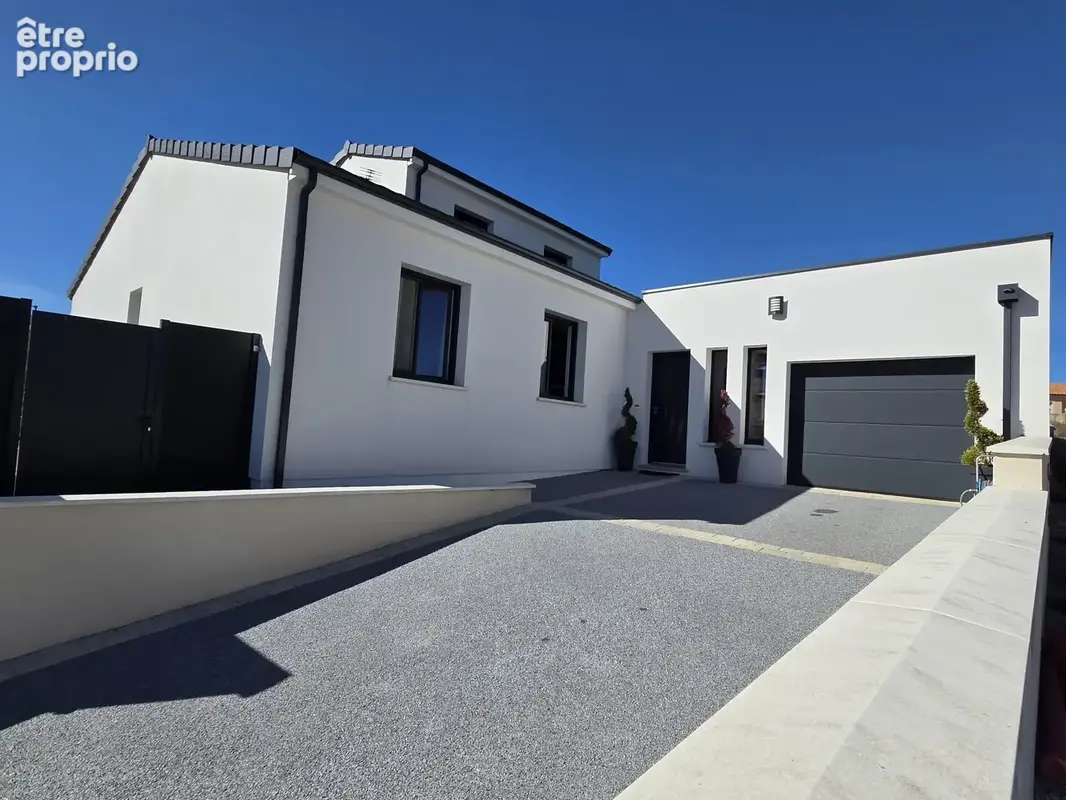 Maison 6 pièces 183 m² à vendre à Valdivienne (86300) - photo 2