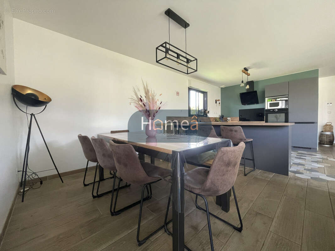 Maison de plain-pied a proximite de bosc-le-hard - photo 4