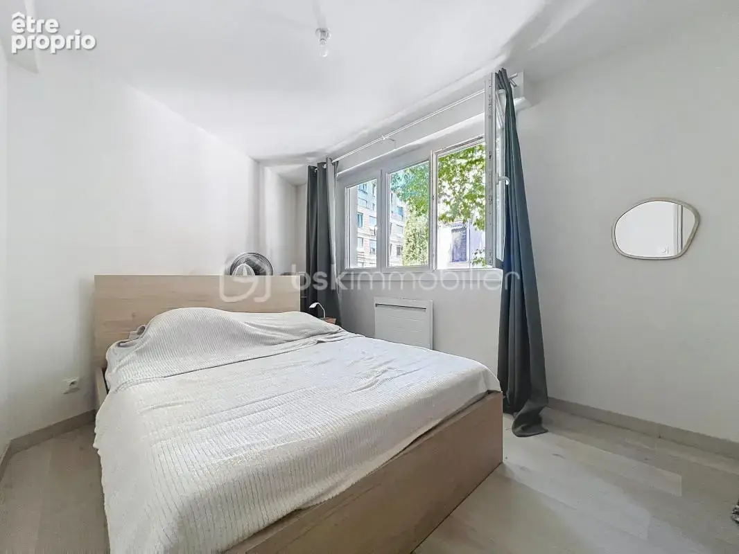 ***grenoble t2 de 51m2 un cocon en plein centre ville  dans rue calme*** - photo 11