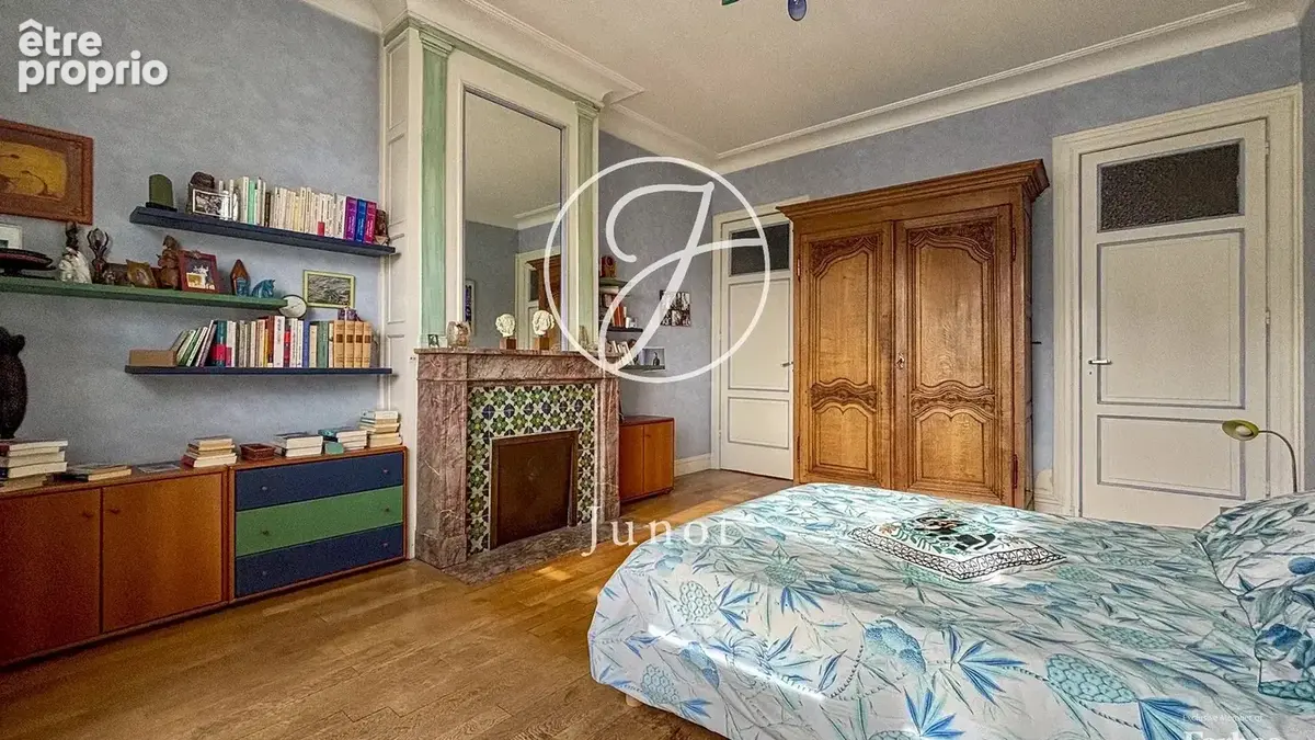 Lille – HYPER CENTRE – Appartement à vendre – 4 pièces - 137,69 m² – 3 chambres – Vue parc – Studio indépendant – Cave - photo 5