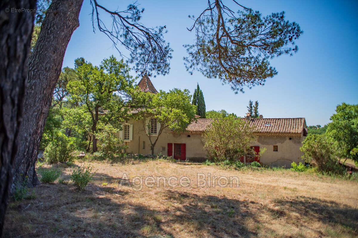 Maison 700 m² à L'isle-Sur-La-Sorgue  - photo 6