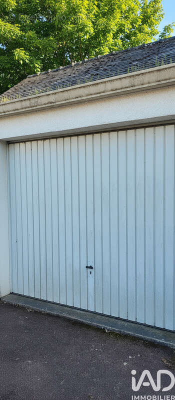 Photo 2 - Parking à LA CHAPELLE-SUR-ERDRE