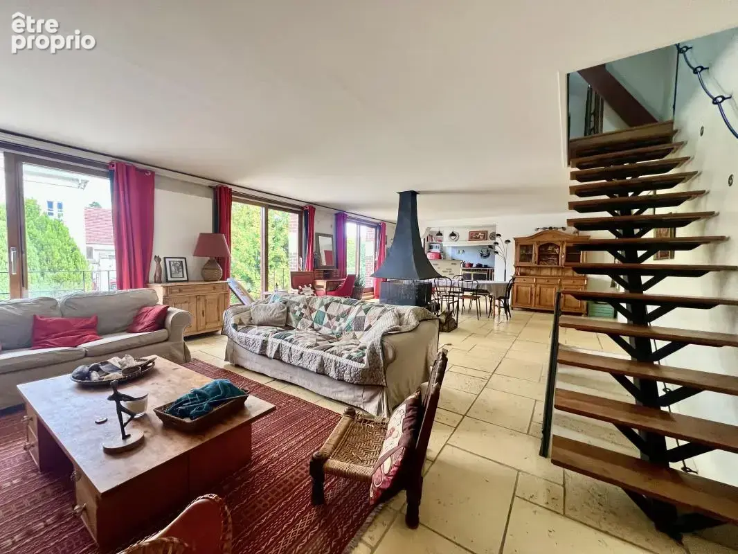 Maison 6 pièces 197 m² à vendre à Crepy-En-Valois (60800) - photo 2