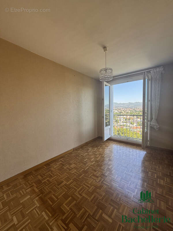 Appartement à MARSEILLE-13E