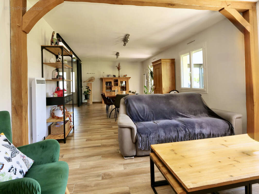 Maison à LE CHATELET-EN-BRIE