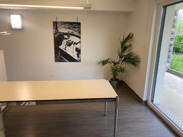 Magnifique Local Professionnel Ou Bureau 136 M² Acces Pmr , Pkgs - photo 5