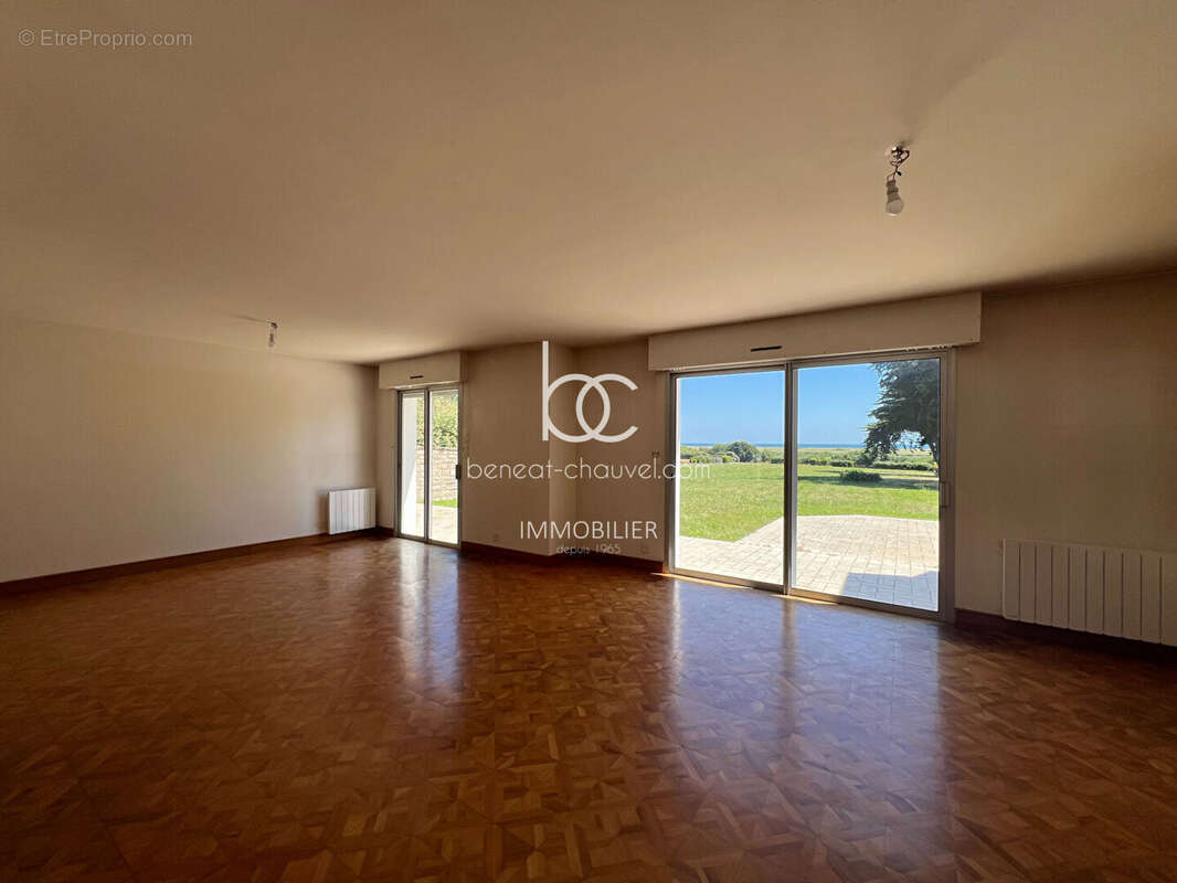 VENTE Propriété de Prestige SARZEAU  Vue Mer  6 Chambres  Première Ligne  Suscinio - Landrezac (56370) - photo 6