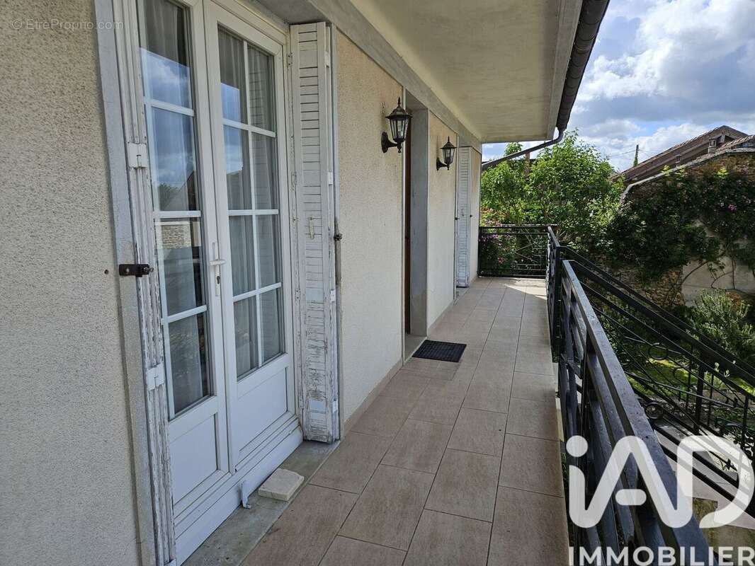 Photo 2 - Maison à CHAUMES-EN-BRIE