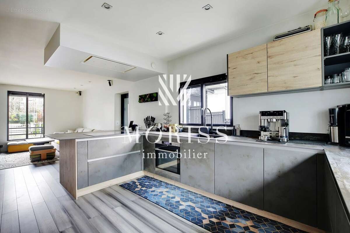 Maison à IVRY-SUR-SEINE