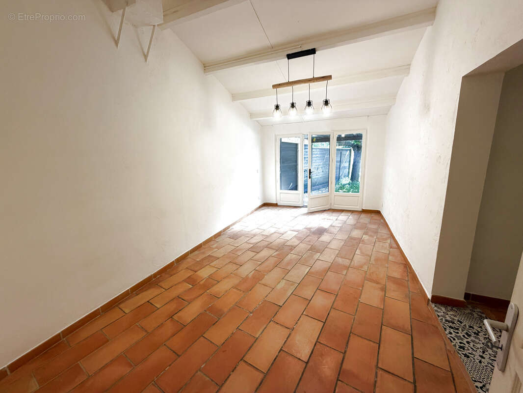 Maison à AUPS
