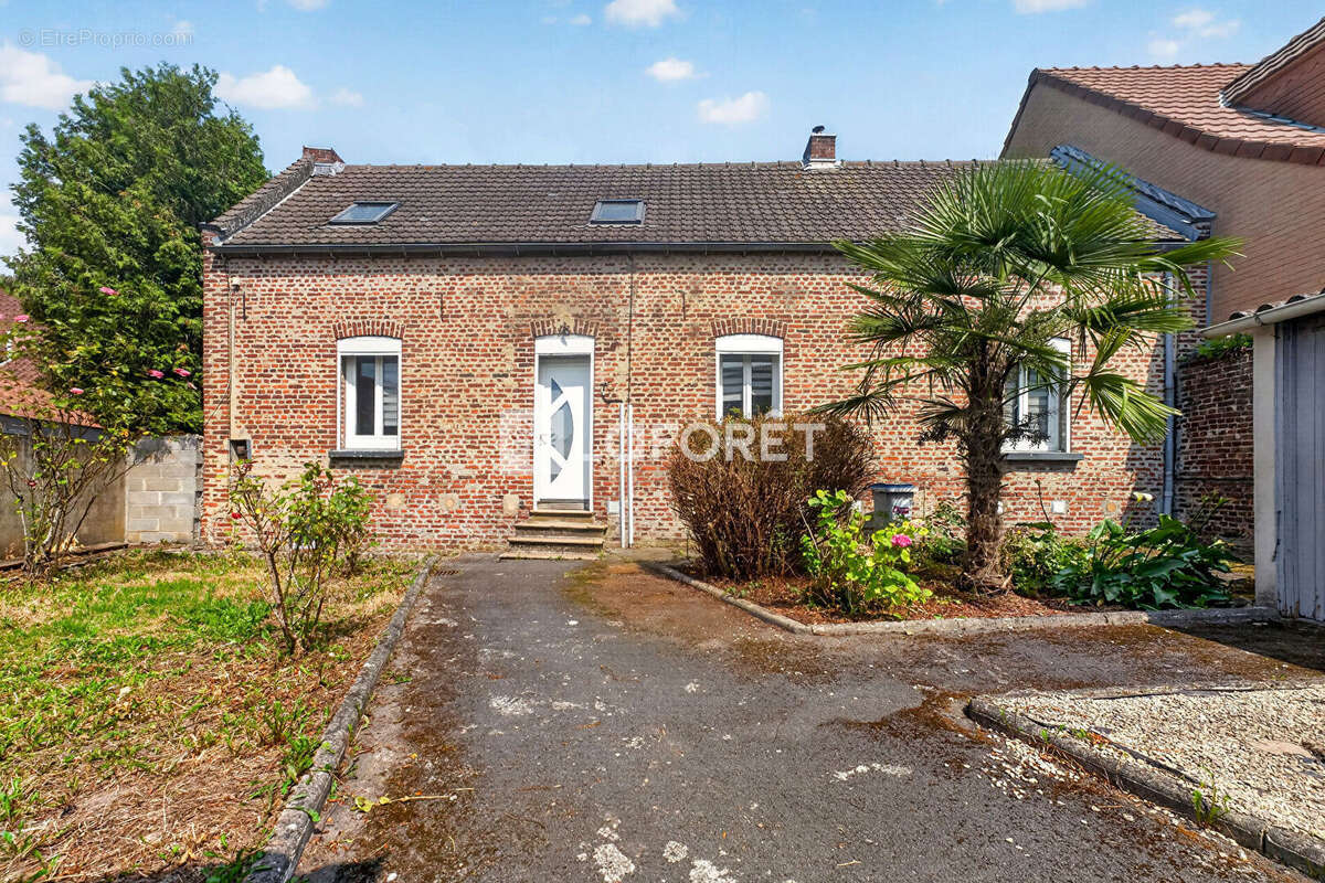 Maison à ESTREES