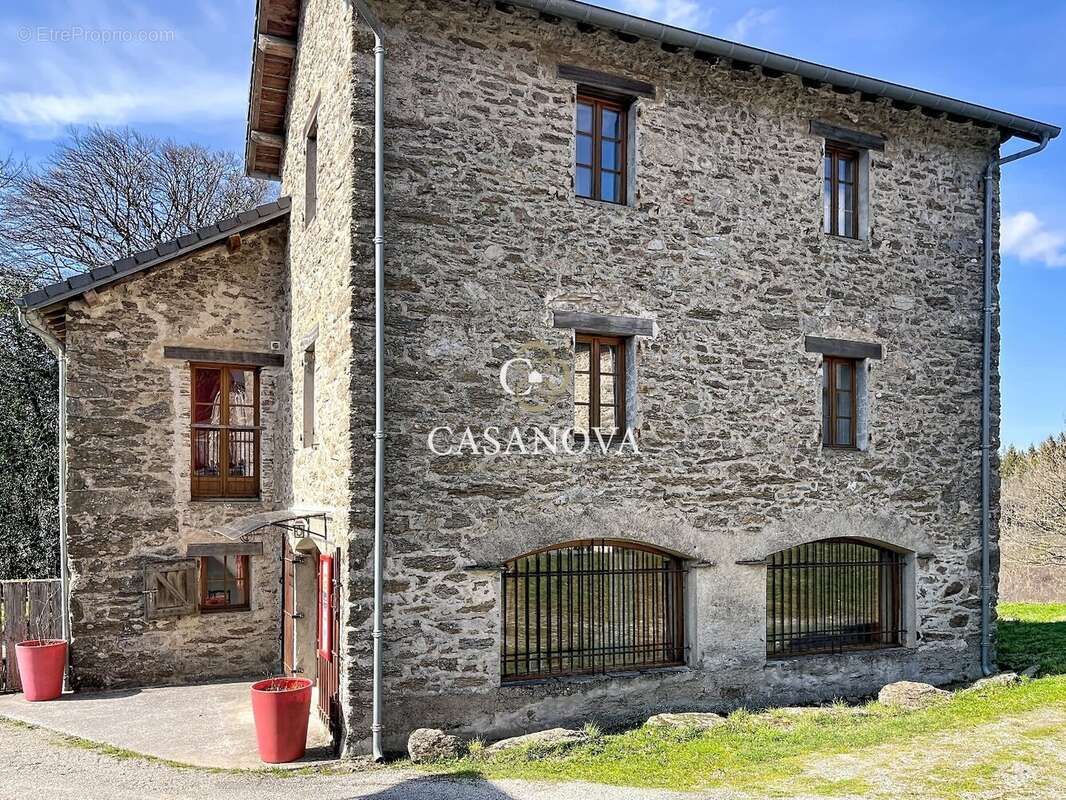Domaine touristique avec gîtes et salle de réception sur 4 hectares dans les Hauts Cantons de l'Hérault - photo 15