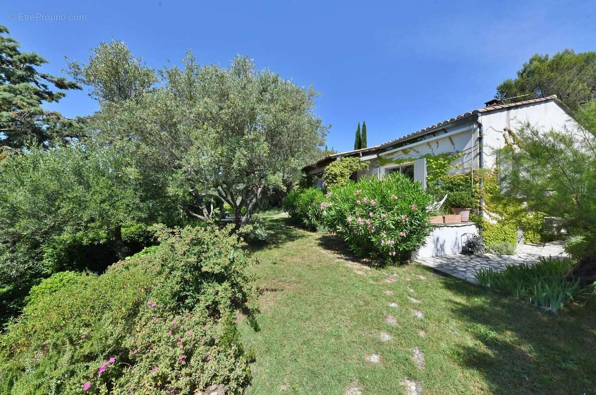 Maison à UZES