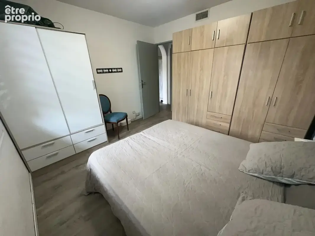 Appartement F3, 1 er étage sur 3, grand balcon, cave - photo 10